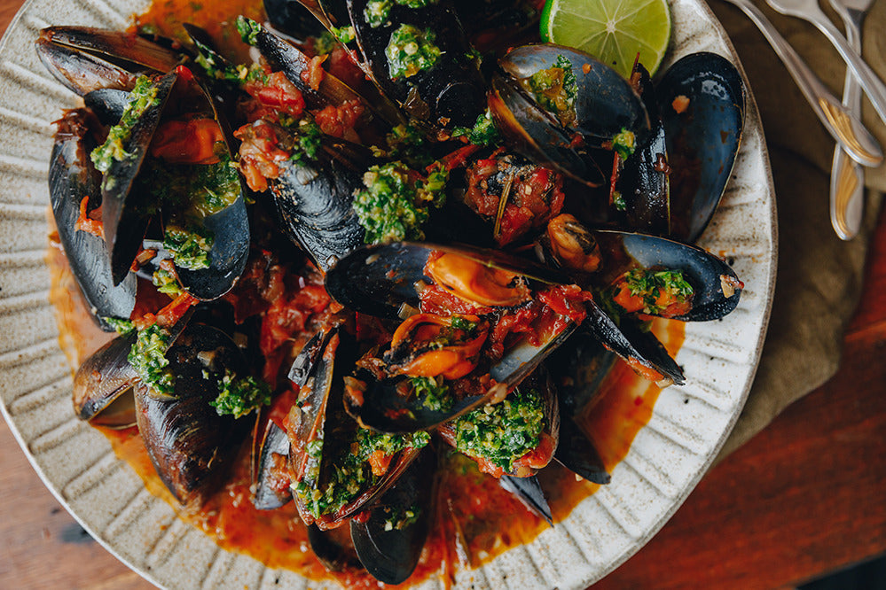 Steamed Mussels With Chipotle Tomato Sugo And Coriander Salsa