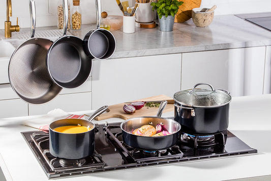 Should you choose Stainless-steel or Nonstick cookware?